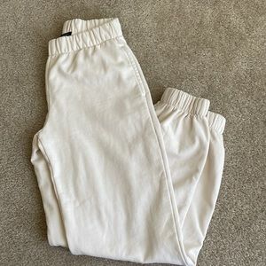Brandy Melville Rosa Sweatpants in Ivory (One Size) New With Tags!